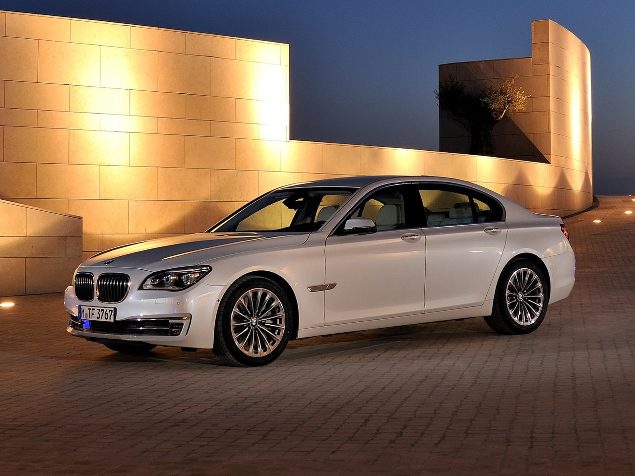 BMW 7er V F01/F02/F04 Рестайлинг (Седан, 2012-2015)