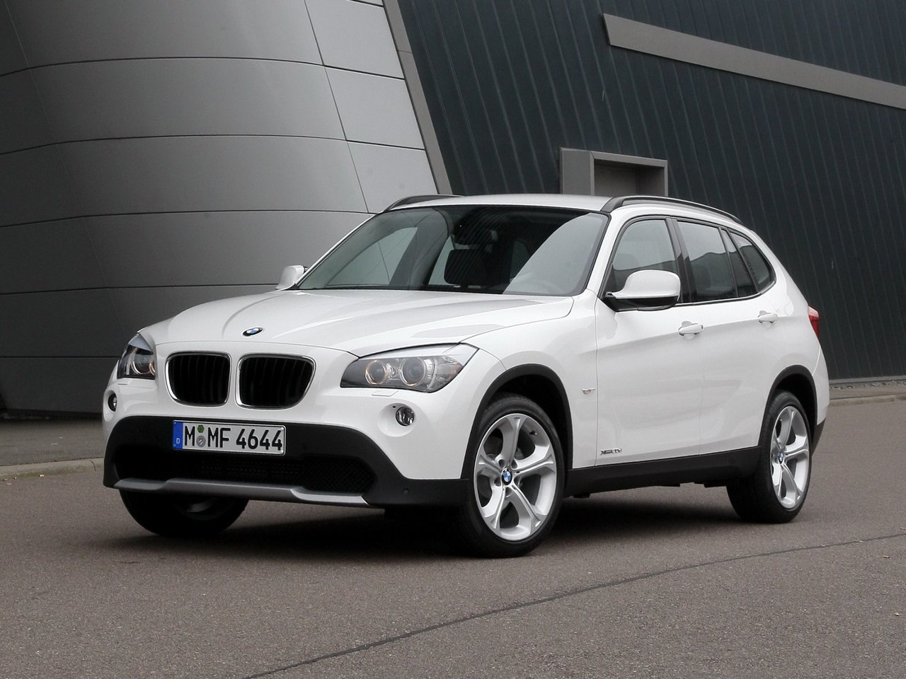 BMW X1 I E84 (Внедорожник 5 дверей, 2009-2012)