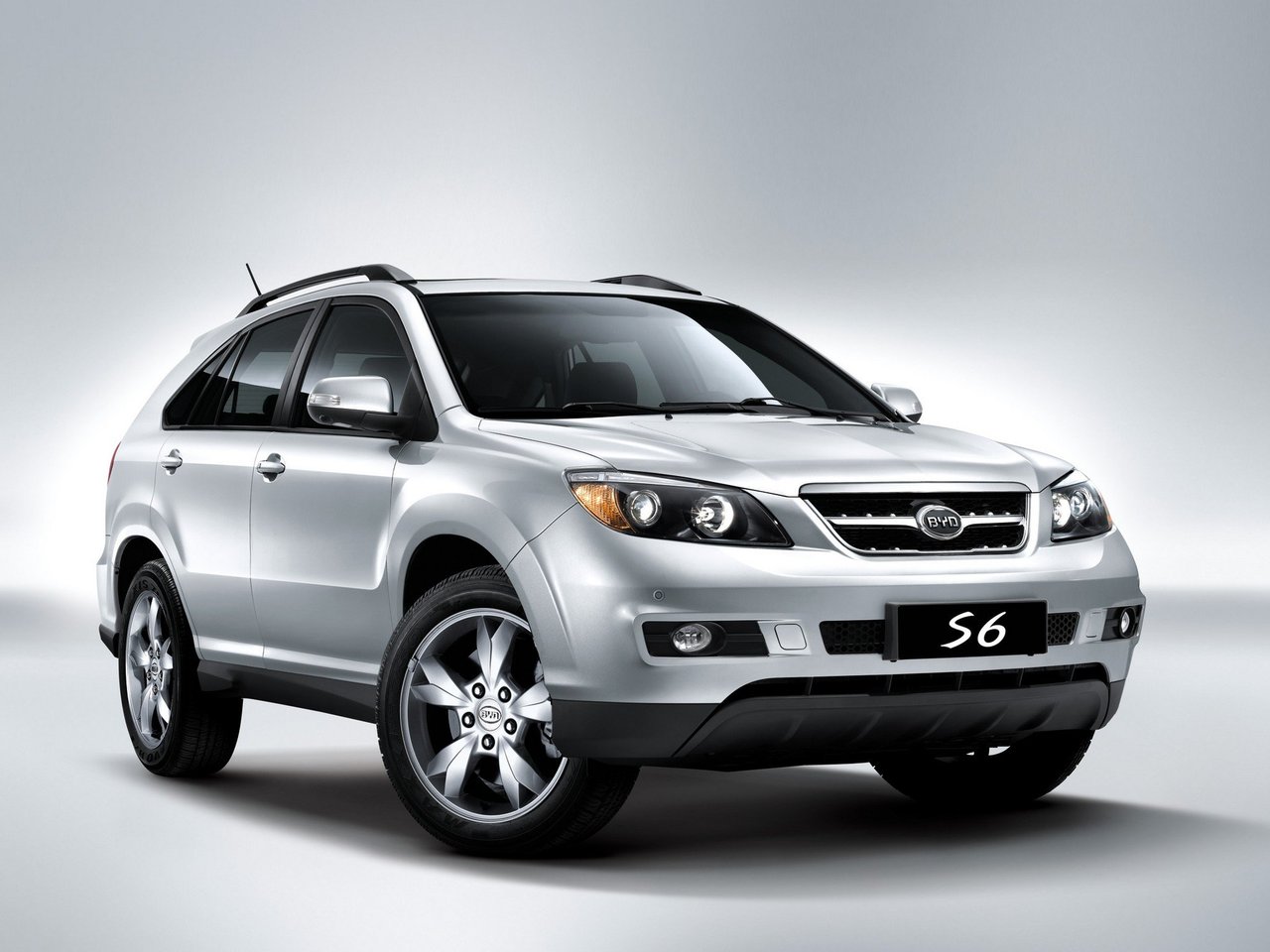 BYD S6 (Внедорожник 5 дверей, 2011-2015)
