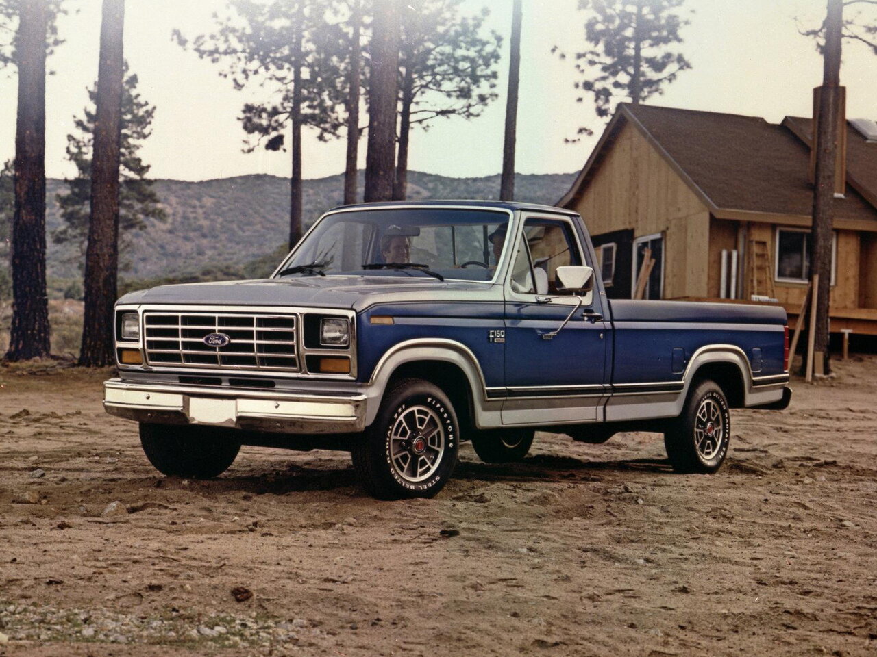 Ford F-150 VII (Пикап Половина кабины, 1979-1986)