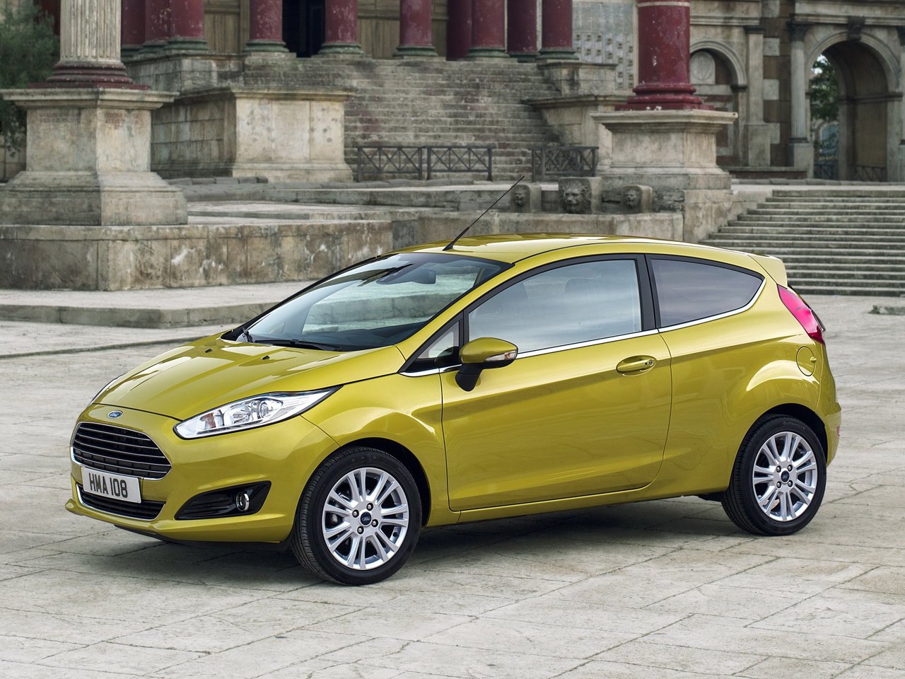 Ford Fiesta Mk6 Рестайлинг (Хэтчбек 3 двери, 2013-н.в.)