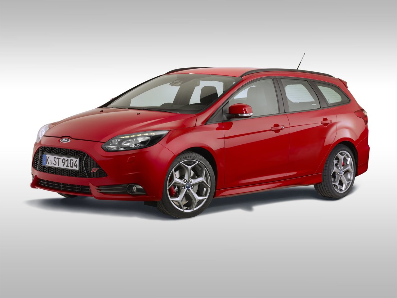 Ford Focus ST III (5-дверный универсал, 2012-н.в.)