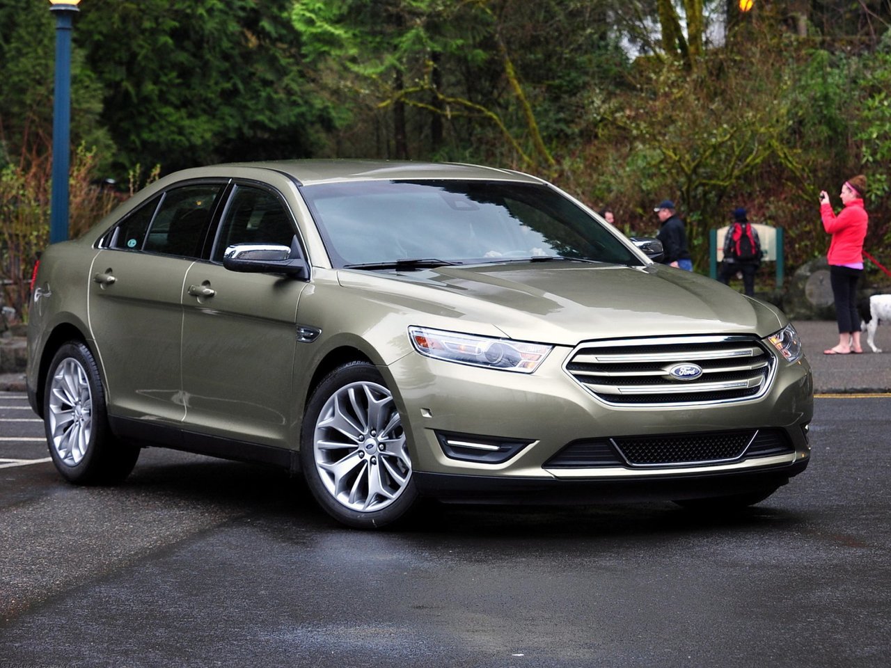 Ford Taurus VI Рестайлинг (Седан, 2012-н.в.)
