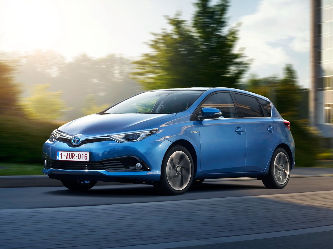 Toyota Auris II Рестайлинг (Хэтчбек 5 дверей, 2015-н.в.)