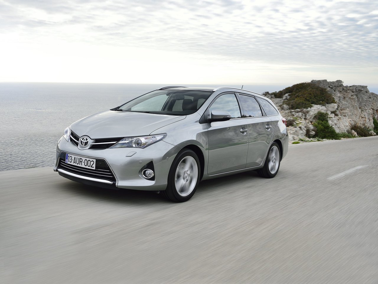Toyota Auris II (5-дверный универсал, 2012-2015)
