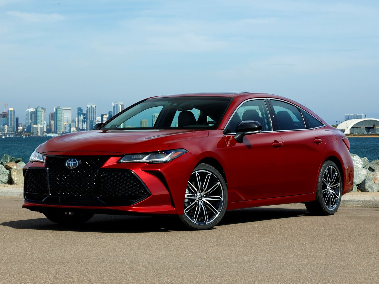 Toyota Avalon V (Седан, 2018-н.в.)