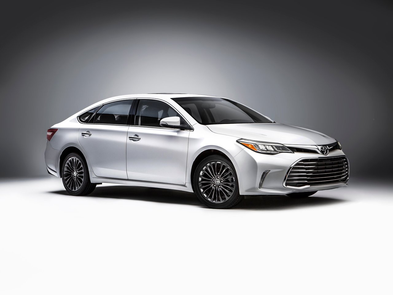 Toyota Avalon IV Рестайлинг (Седан, 2015-н.в.)