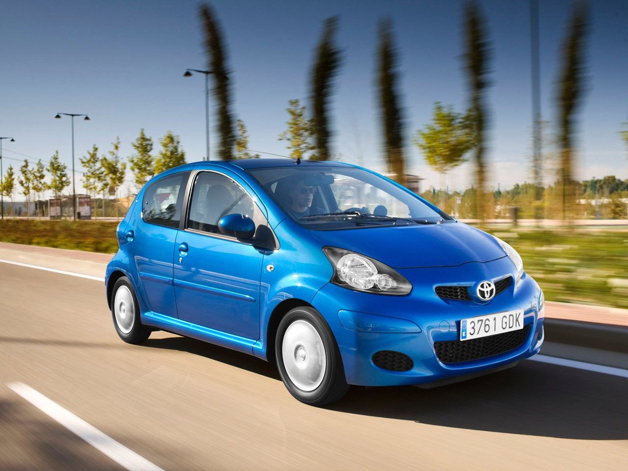 Toyota Aygo I Рестайлинг (Хэтчбек 5 дверей, 2009-2012)
