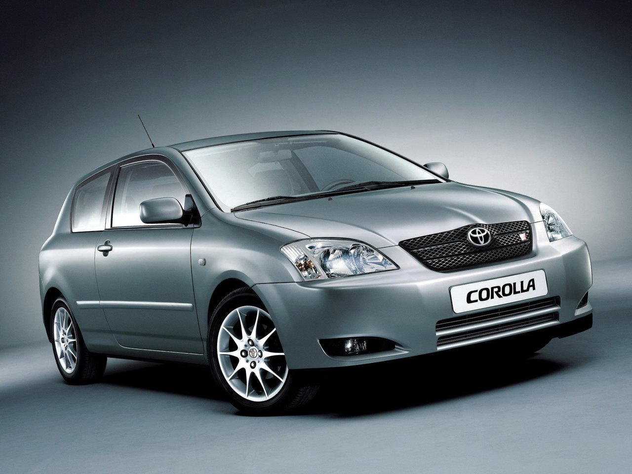 Toyota Corolla IX E120, E130 (Хэтчбек 3 двери, 2000-2004)