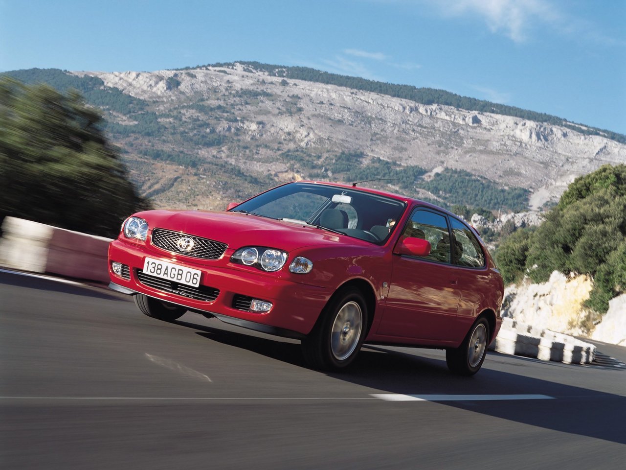 Toyota Corolla VIII E110 Рестайлинг (Хэтчбек 3 двери, 1999-2002)