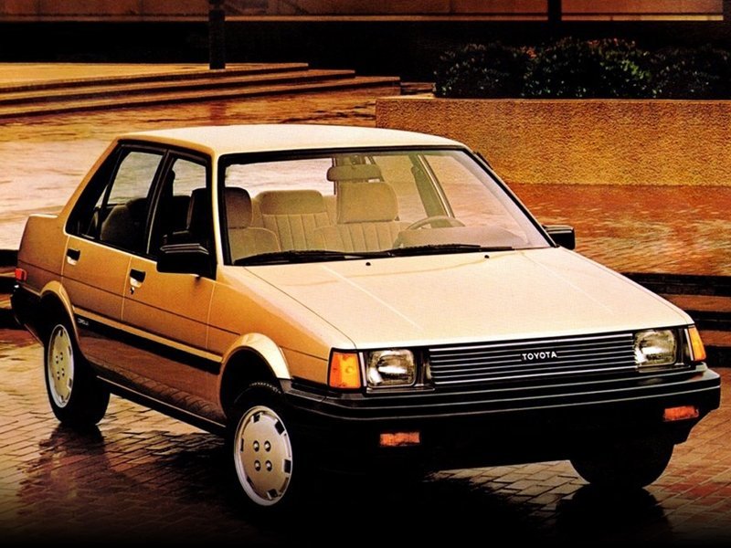 Toyota Corolla V E80 (Седан, 1983-1988)
