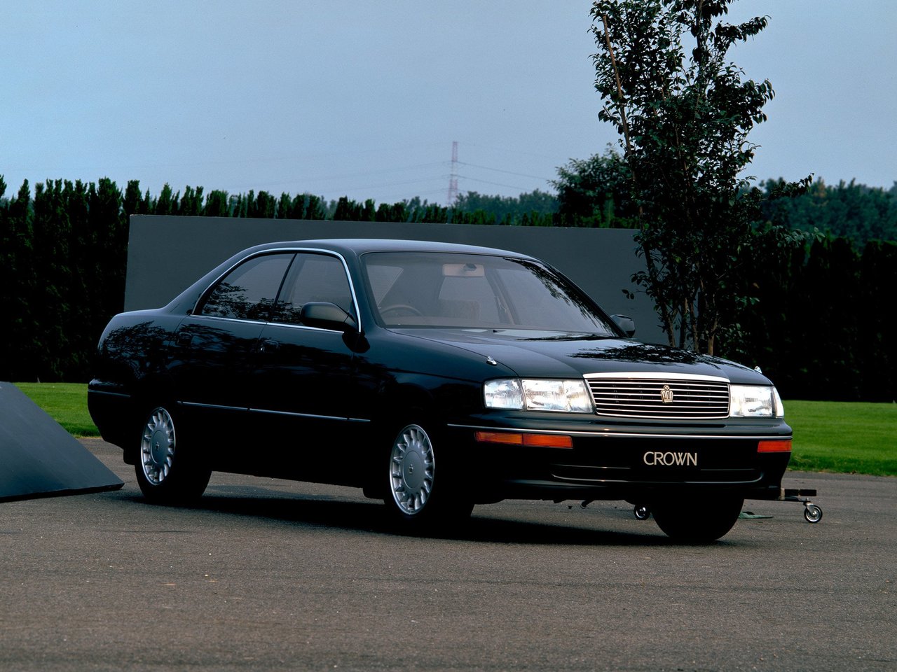 Toyota Crown IX S140 (Седан, 1991-1995)