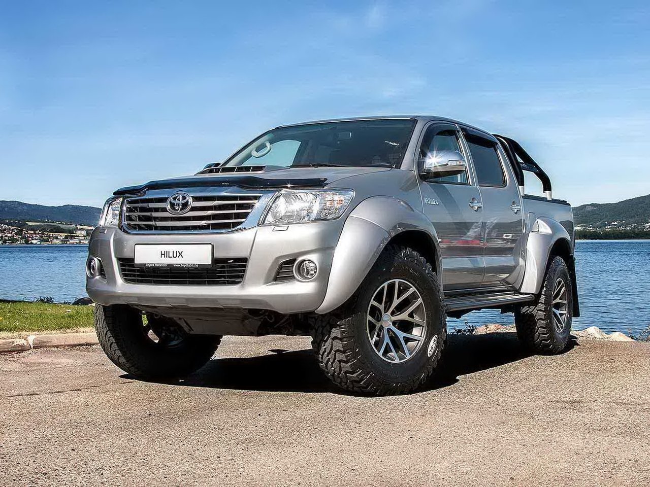 Toyota Hilux VII Рестайлинг (Пикап Двойная кабина, 2011-2015)