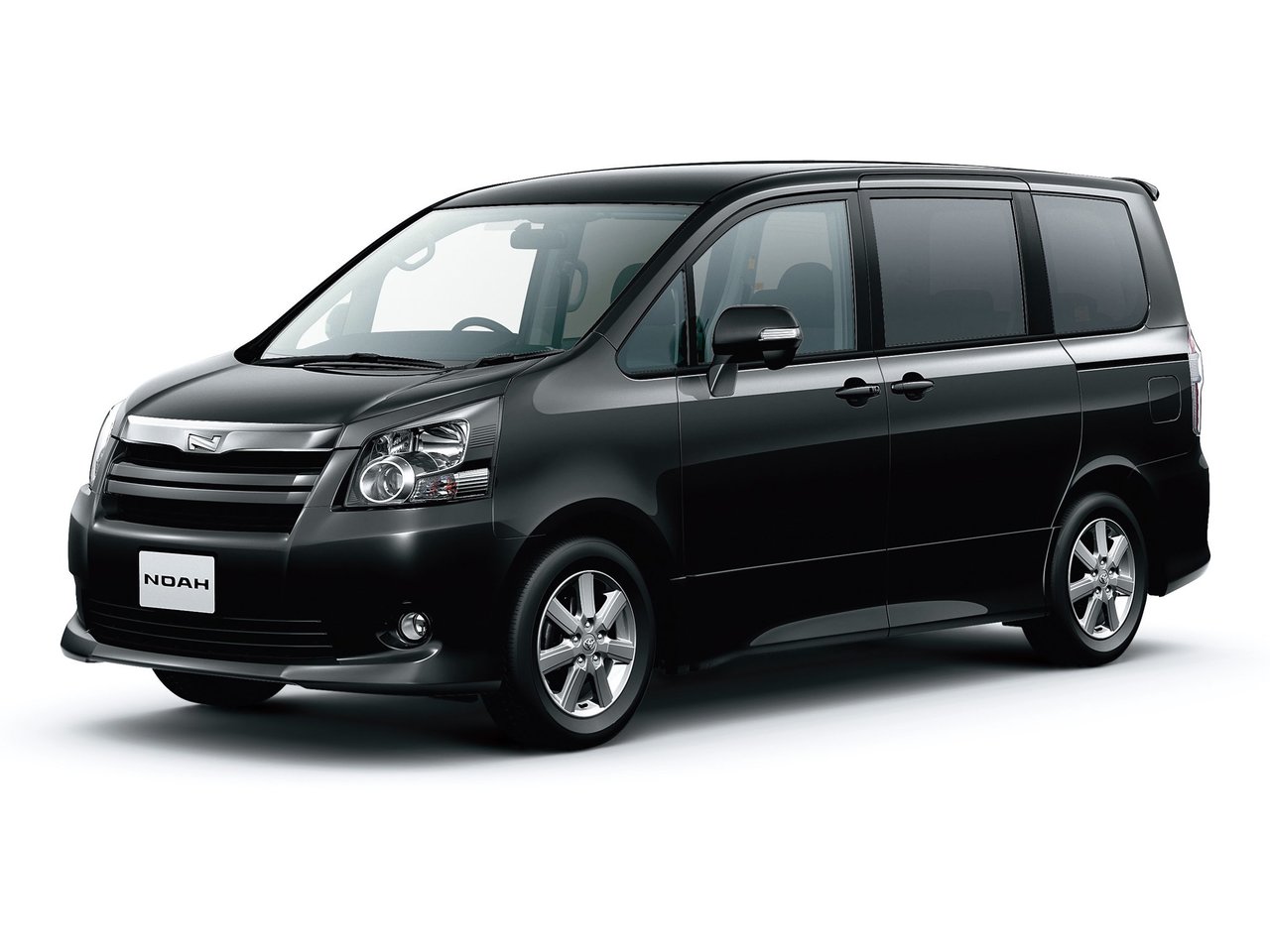 Toyota Noah II R70 (Компактвэн, 2001-н.в.)