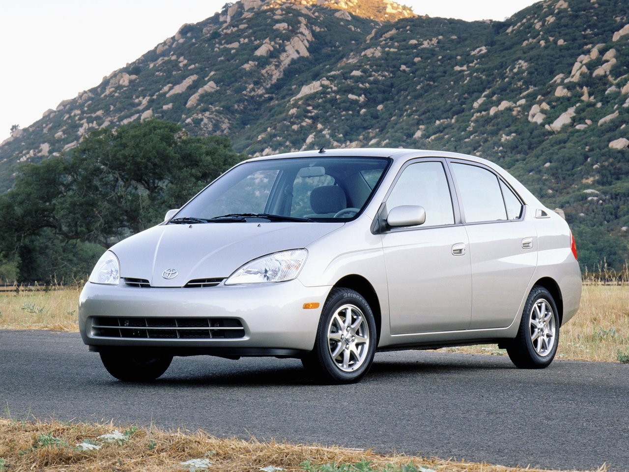 Toyota Prius I Рестайлинг (Седан, 2000-2003)