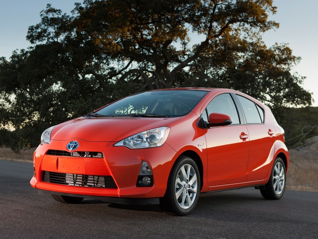 Toyota Prius c I (Хэтчбек 5 дверей, 2011-2015)