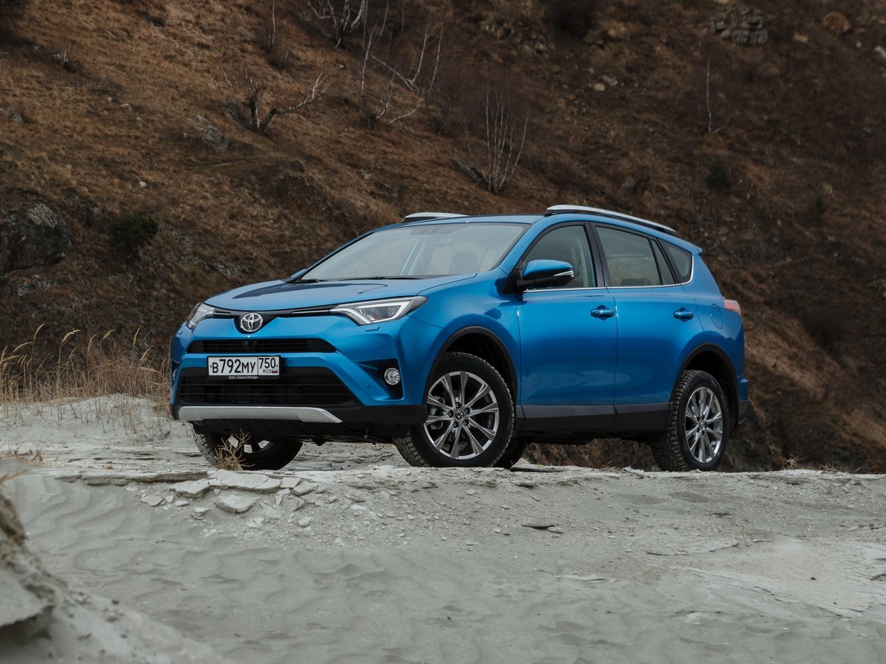 Toyota RAV 4 IV CA40 Рестайлинг (Внедорожник 5 дверей, 2015-н.в.)