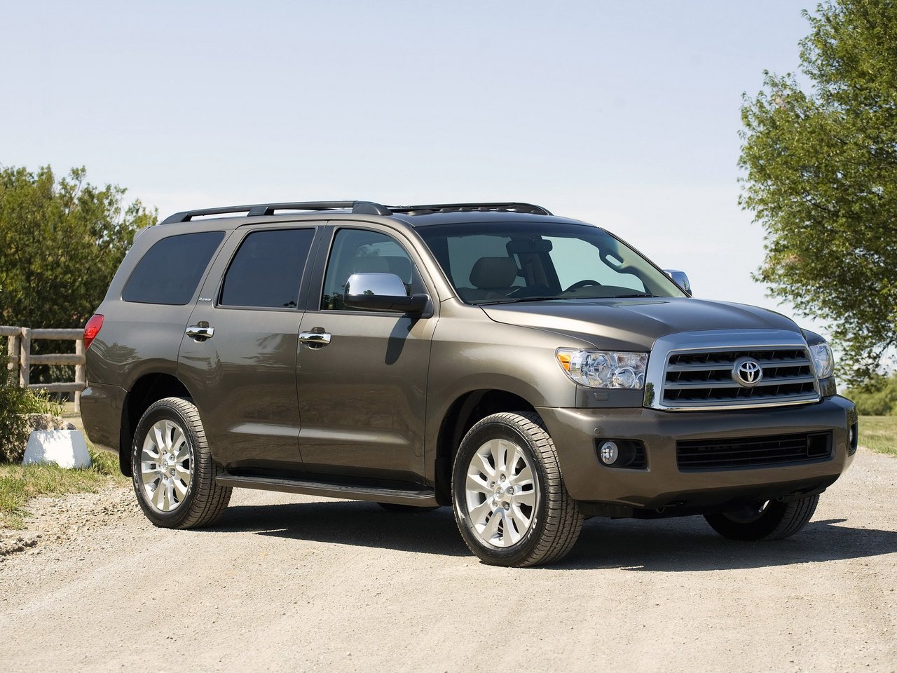 Toyota Sequoia II (Внедорожник 5 дверей, 2007-н.в.)