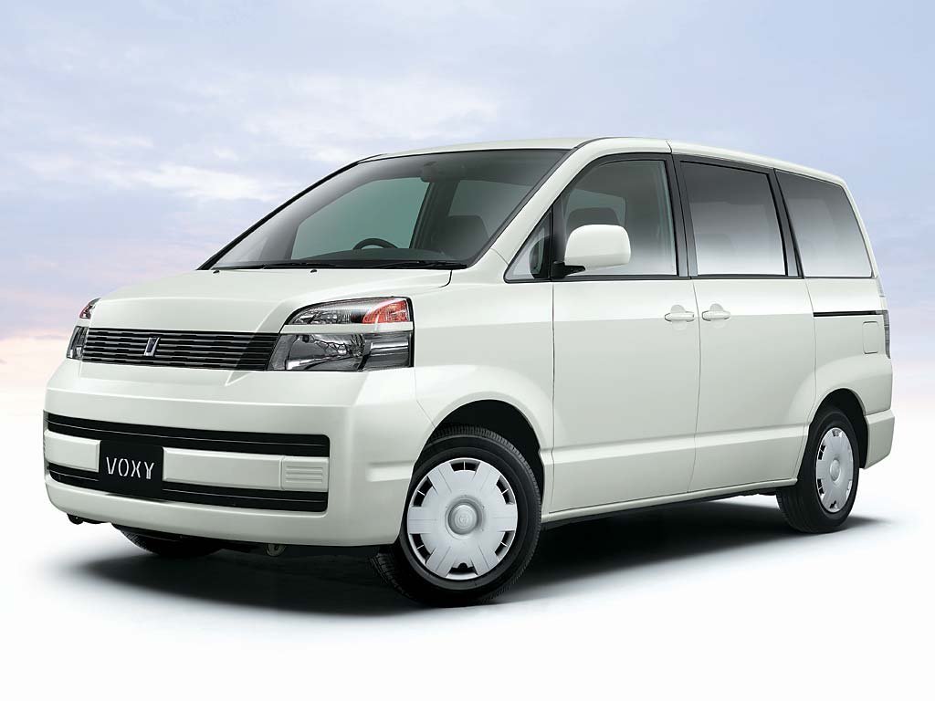 Toyota Voxy I R60 (Компактвэн, 2001-2007)
