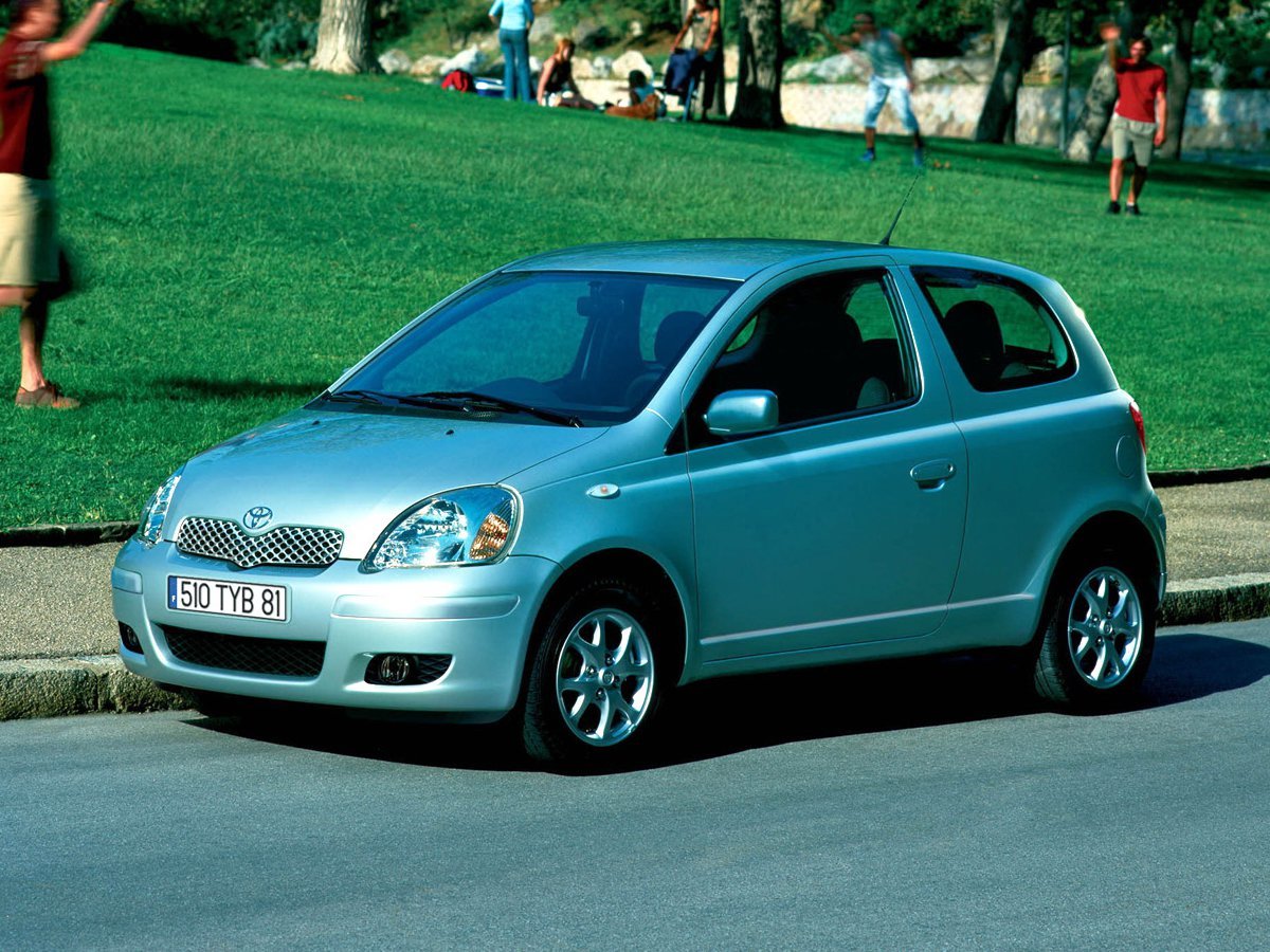 Toyota Yaris I Рестайлинг (Хэтчбек 3 двери, 2003-2005)