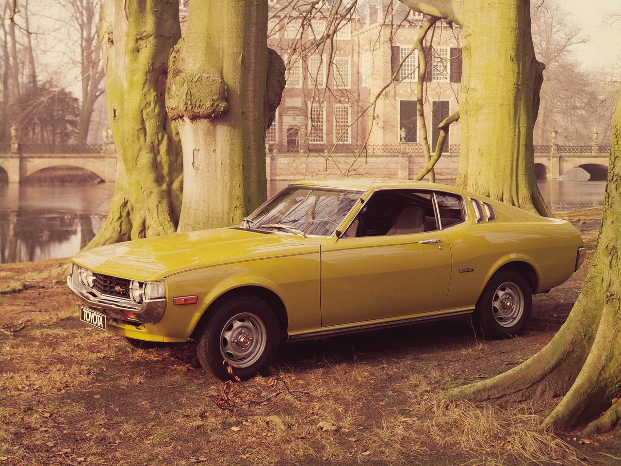 Toyota Celica I A20/35 (Лифтбек, 1973-1978)