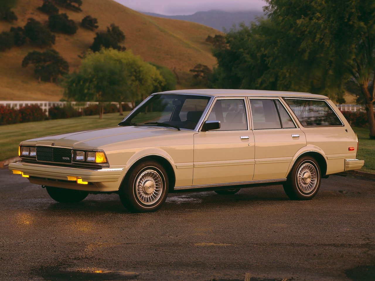 Toyota Cressida II X50, X60 (5-дверный универсал, 1980-1985)