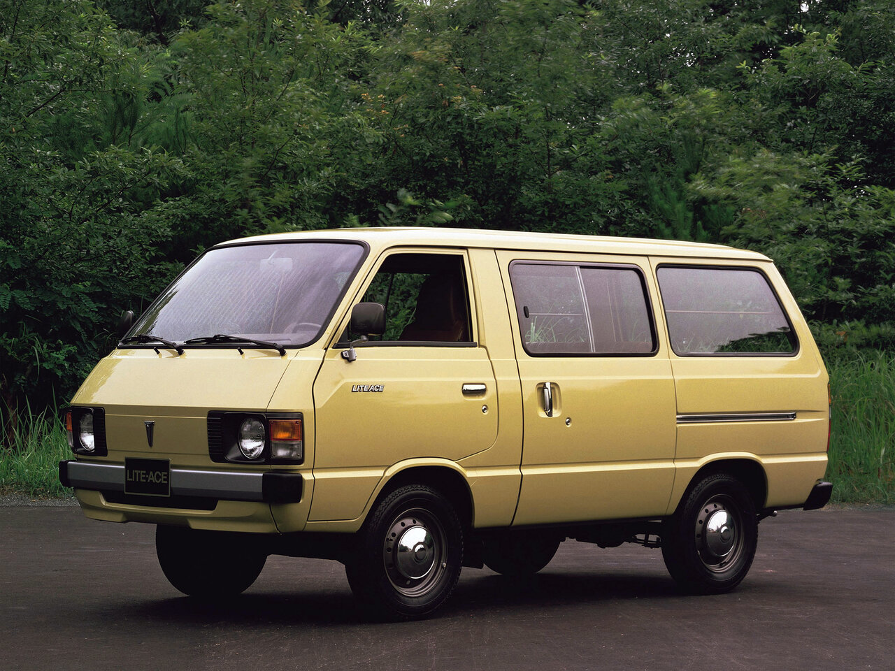 Toyota LiteAce II (Минивэн, 1979-1985)