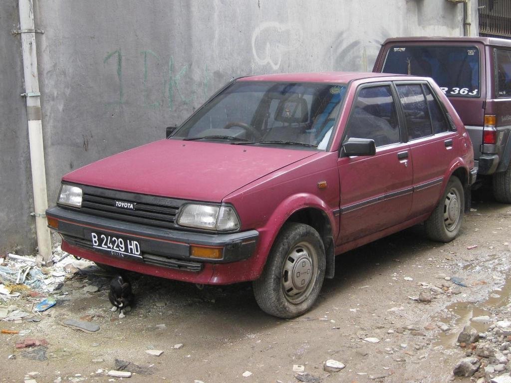 Toyota Starlet III P70 (Хэтчбек 5 дверей, 1985-1990)