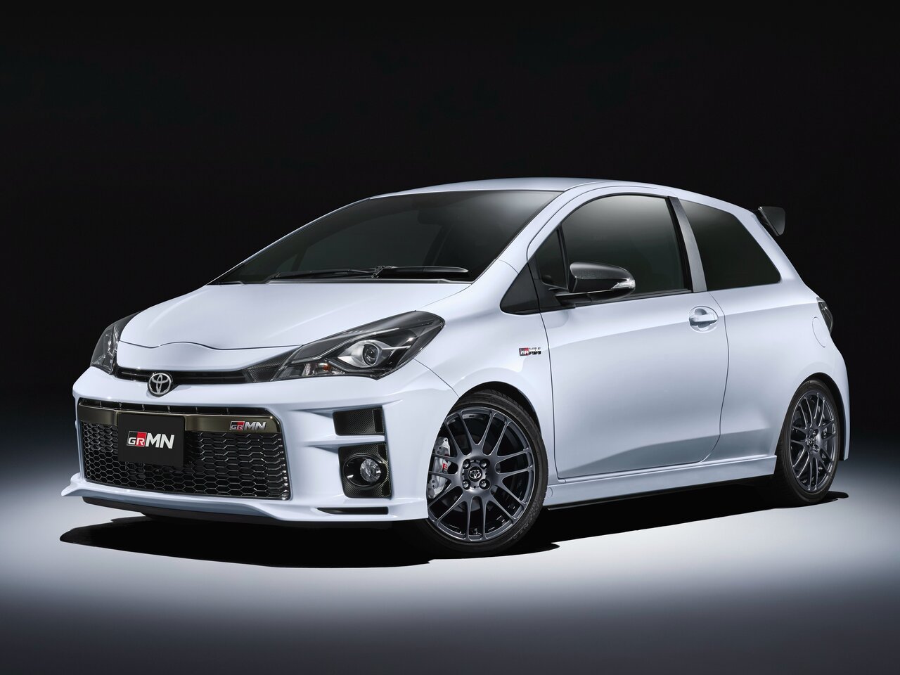 Toyota Vitz III XP130 Рестайлинг (Хэтчбек 3 двери, 2014-2019)