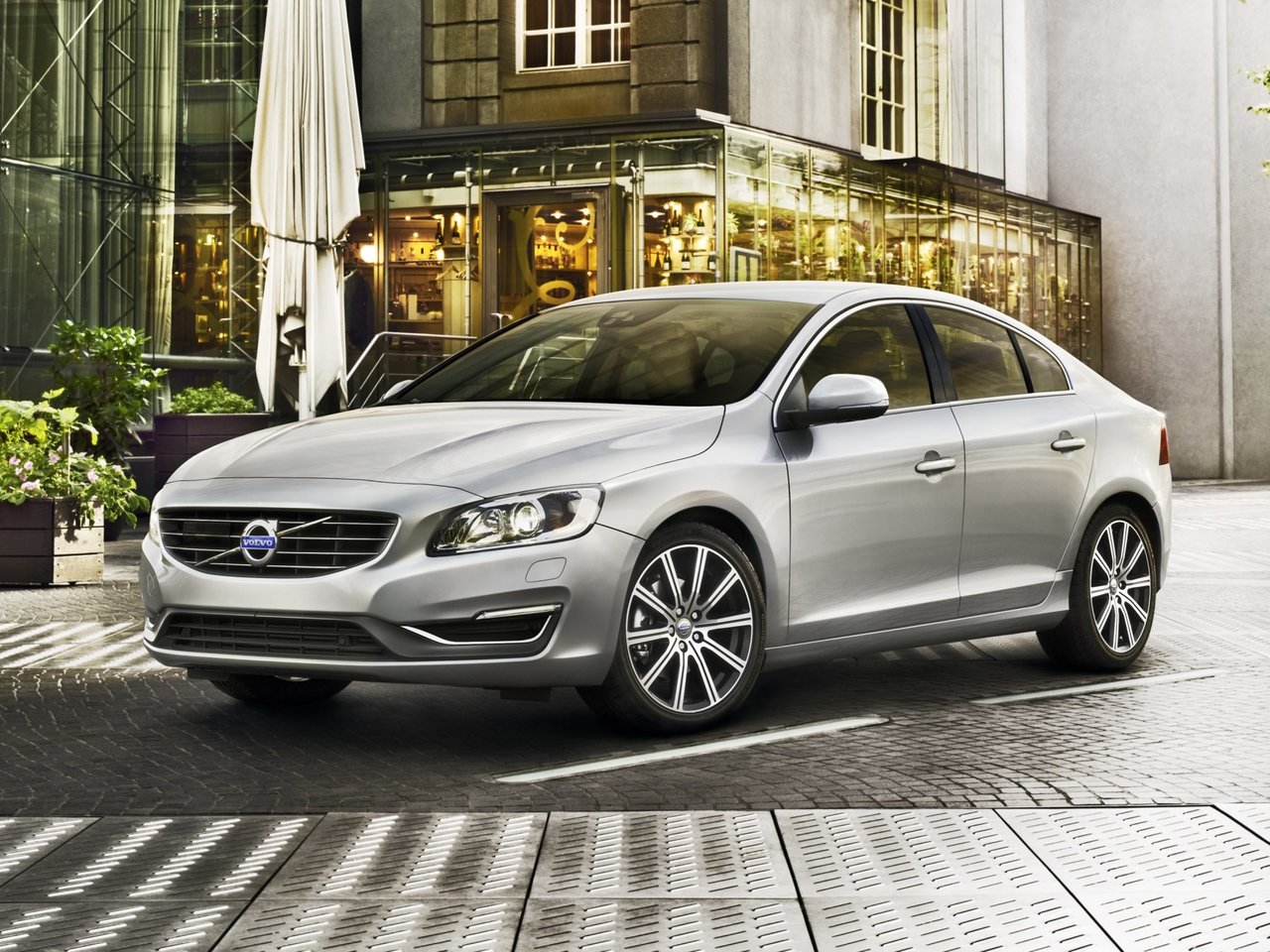 Volvo S60 II Рестайлинг (Седан, 2013-н.в.)