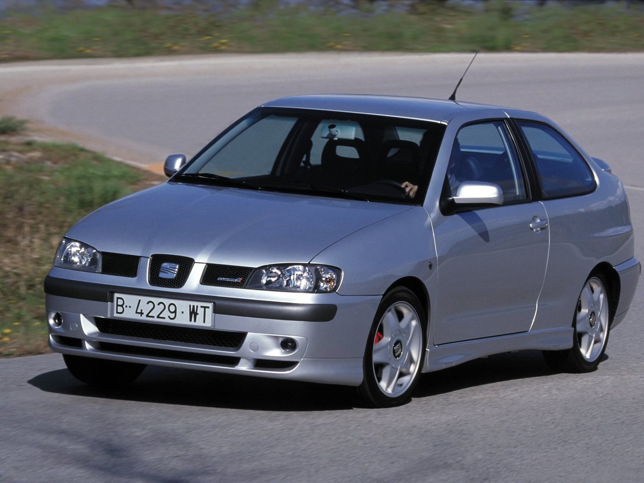SEAT Cordoba I Рестайлинг (Купе, 1999-2003)