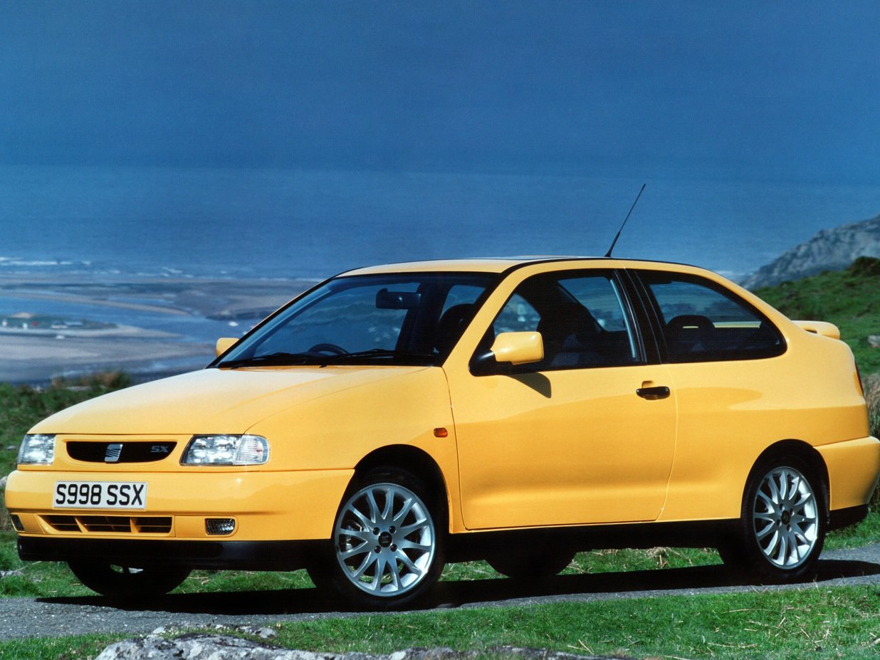 SEAT Cordoba I (Купе, 1993-1999)
