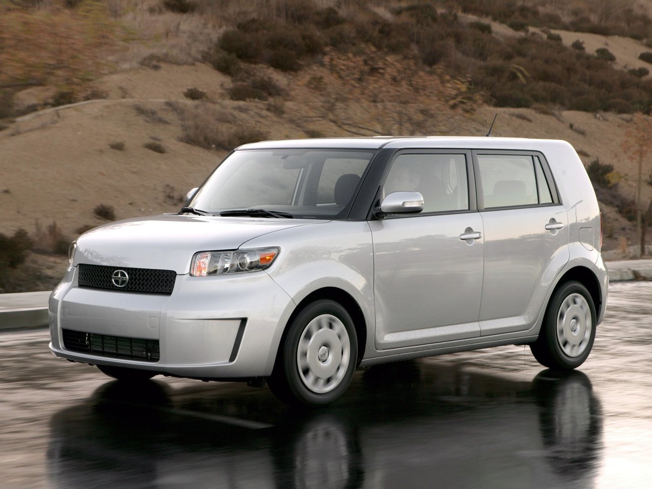 Scion xB II (Компактвэн, 2007-2010)