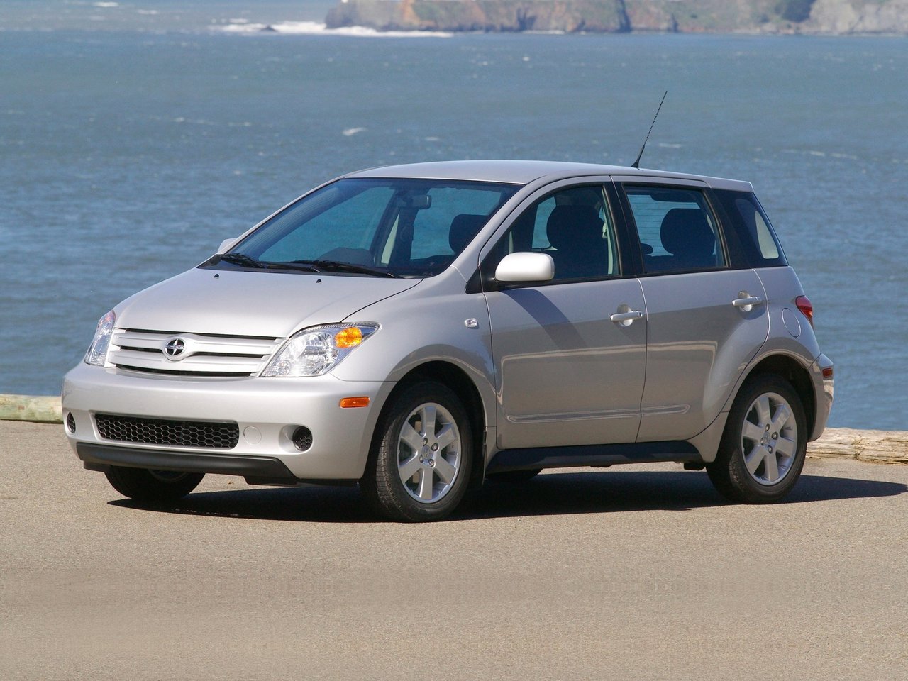 Scion xA (Хэтчбек 5 дверей, 2003-2006)