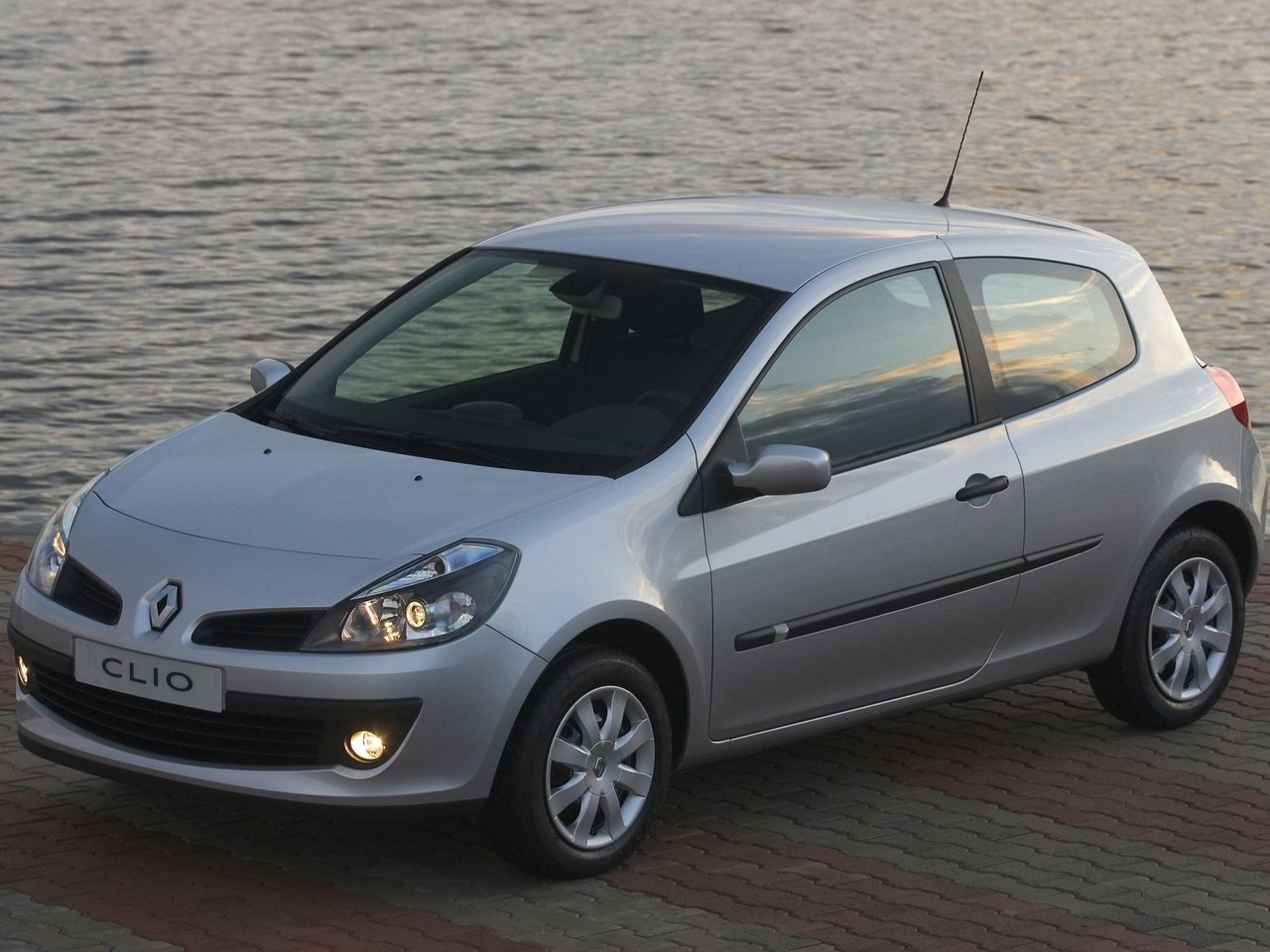 Renault Clio III (Хэтчбек 3 двери, 2005-2009)