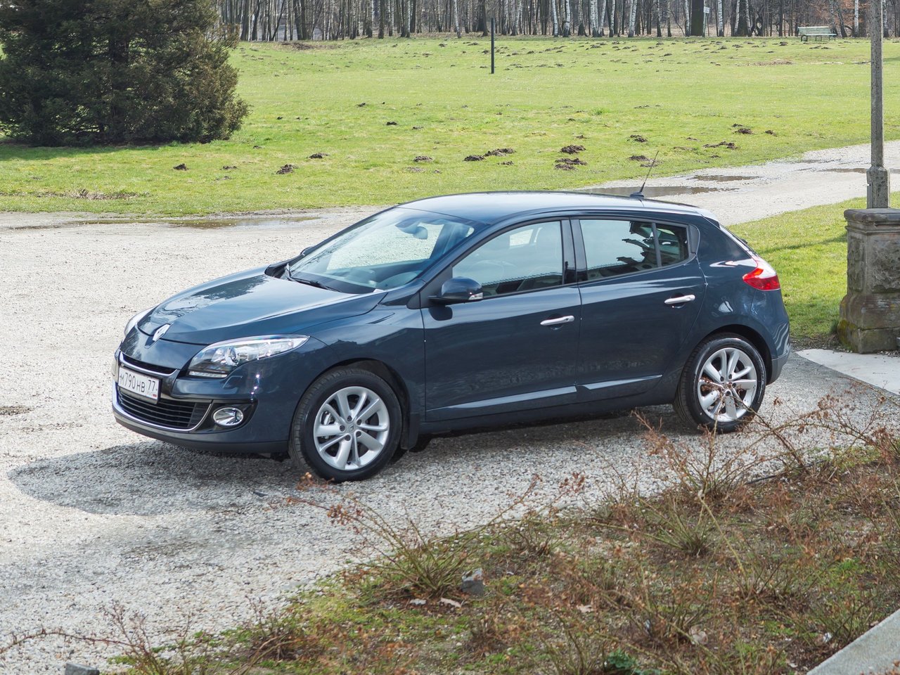 Renault Megane III Рестайлинг (Хэтчбек 5 дверей, 2012-2013)