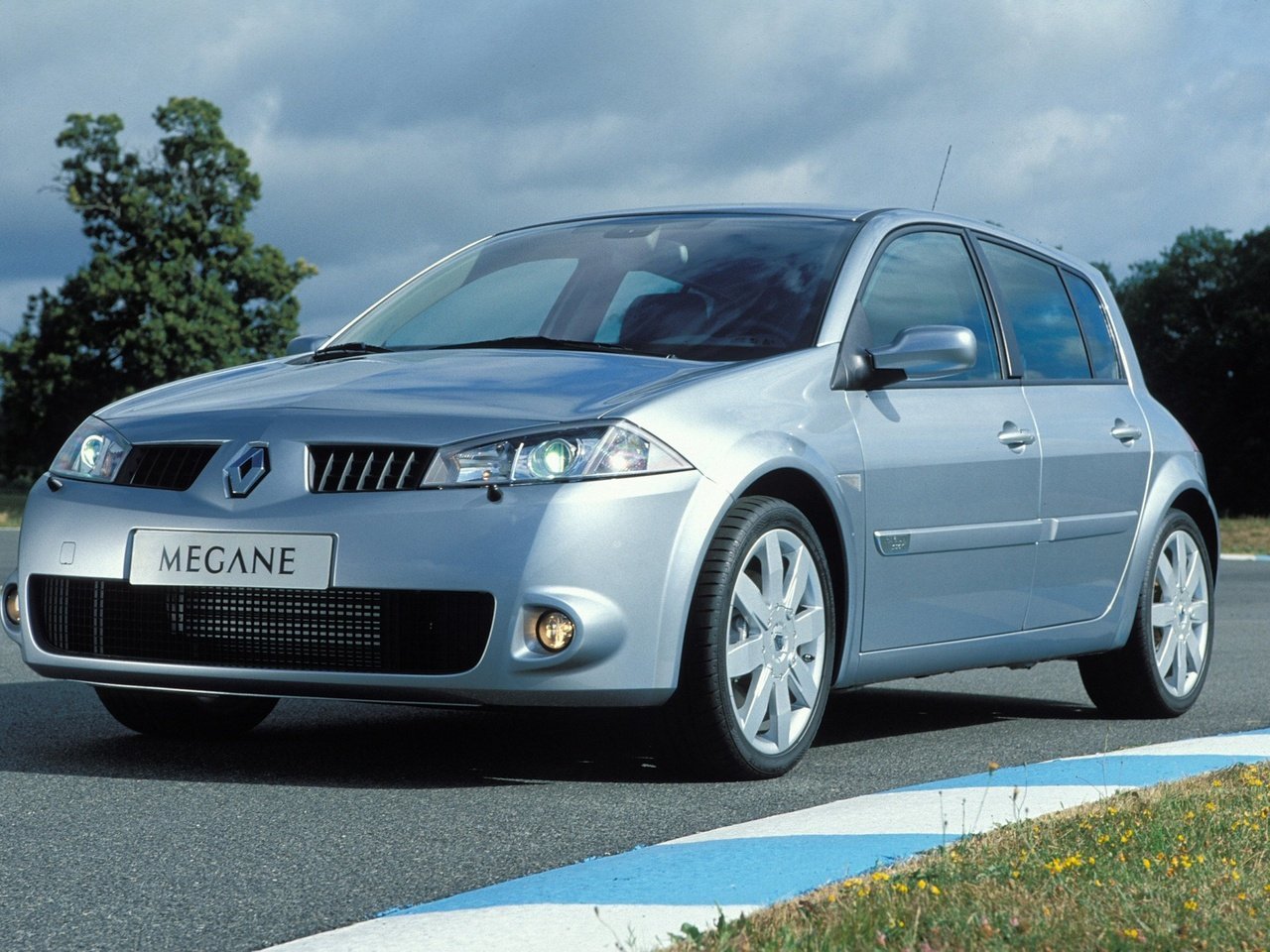 Renault Megane RS II (Хэтчбек 5 дверей, 2004-2006)