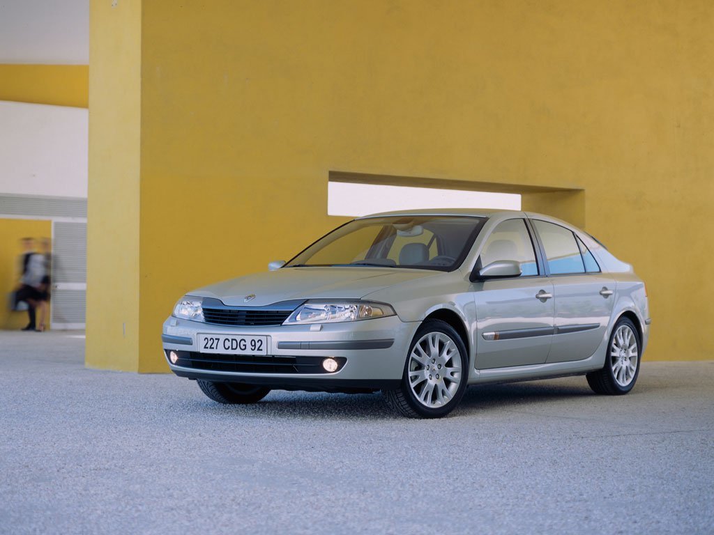 Renault Laguna II (Лифтбек, 2001-2005)
