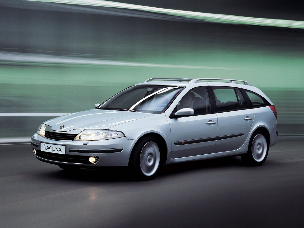 Renault Laguna II (5-дверный универсал, 2001-2005)