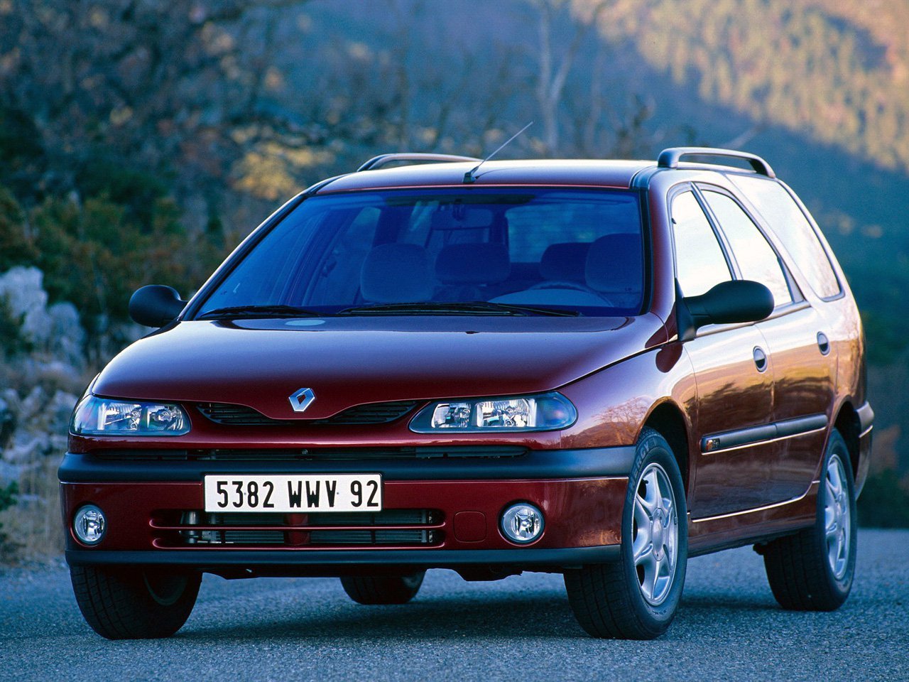 Renault Laguna I (5-дверный универсал, 1993-2001)