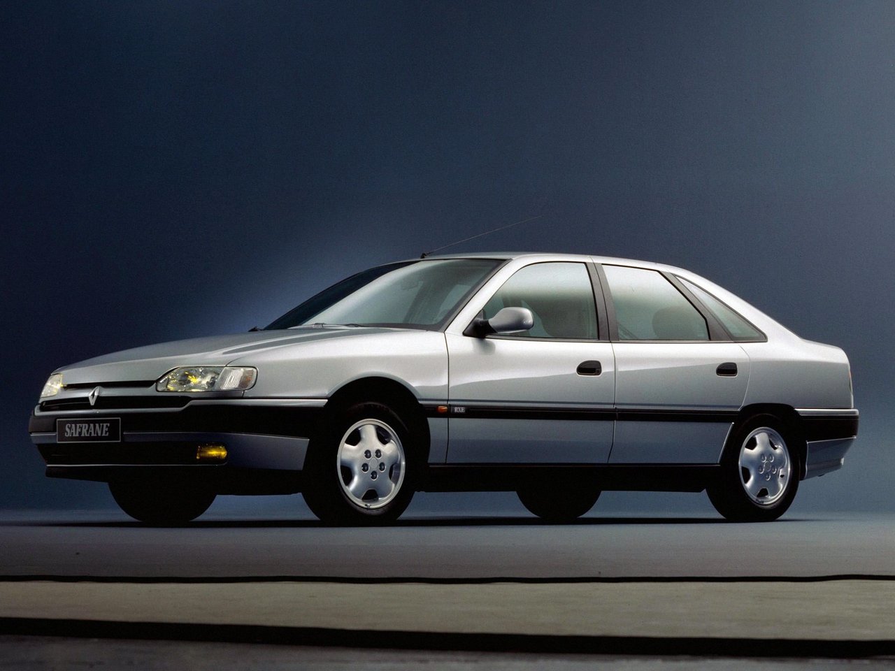 Renault Safrane I (Хэтчбек 5 дверей, 1992-1996)