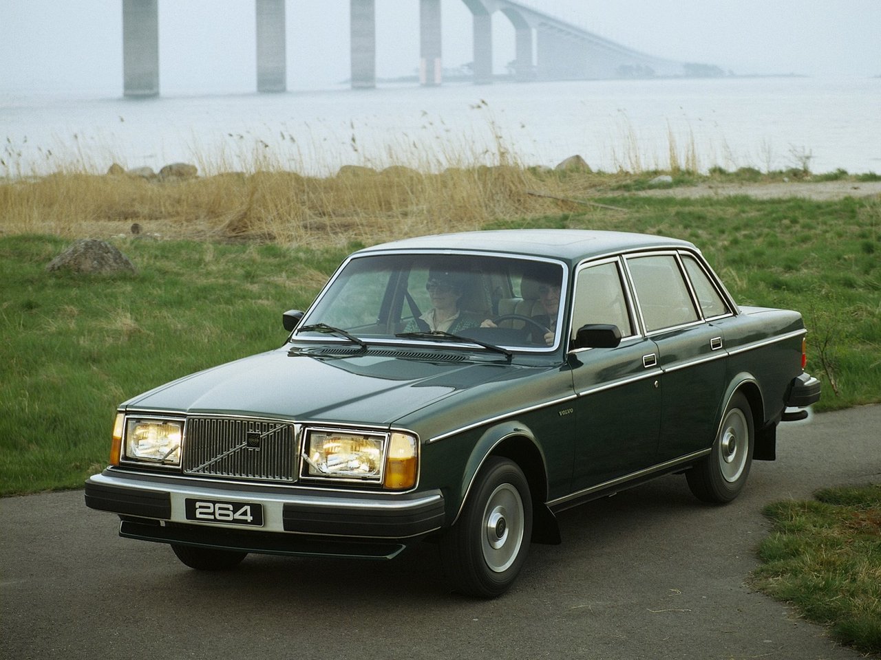 Volvo 260 Series (Седан, 1974-1982)
