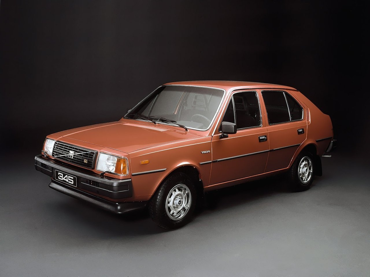 Volvo 300 Series (Хэтчбек 5 дверей, 1975-1991)