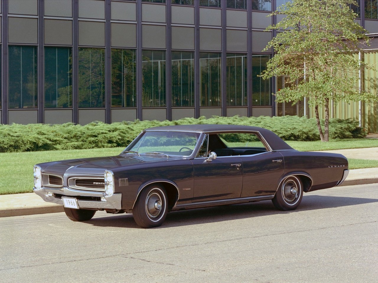 Pontiac LeMans II (Седан хардтоп, 1964-1967)