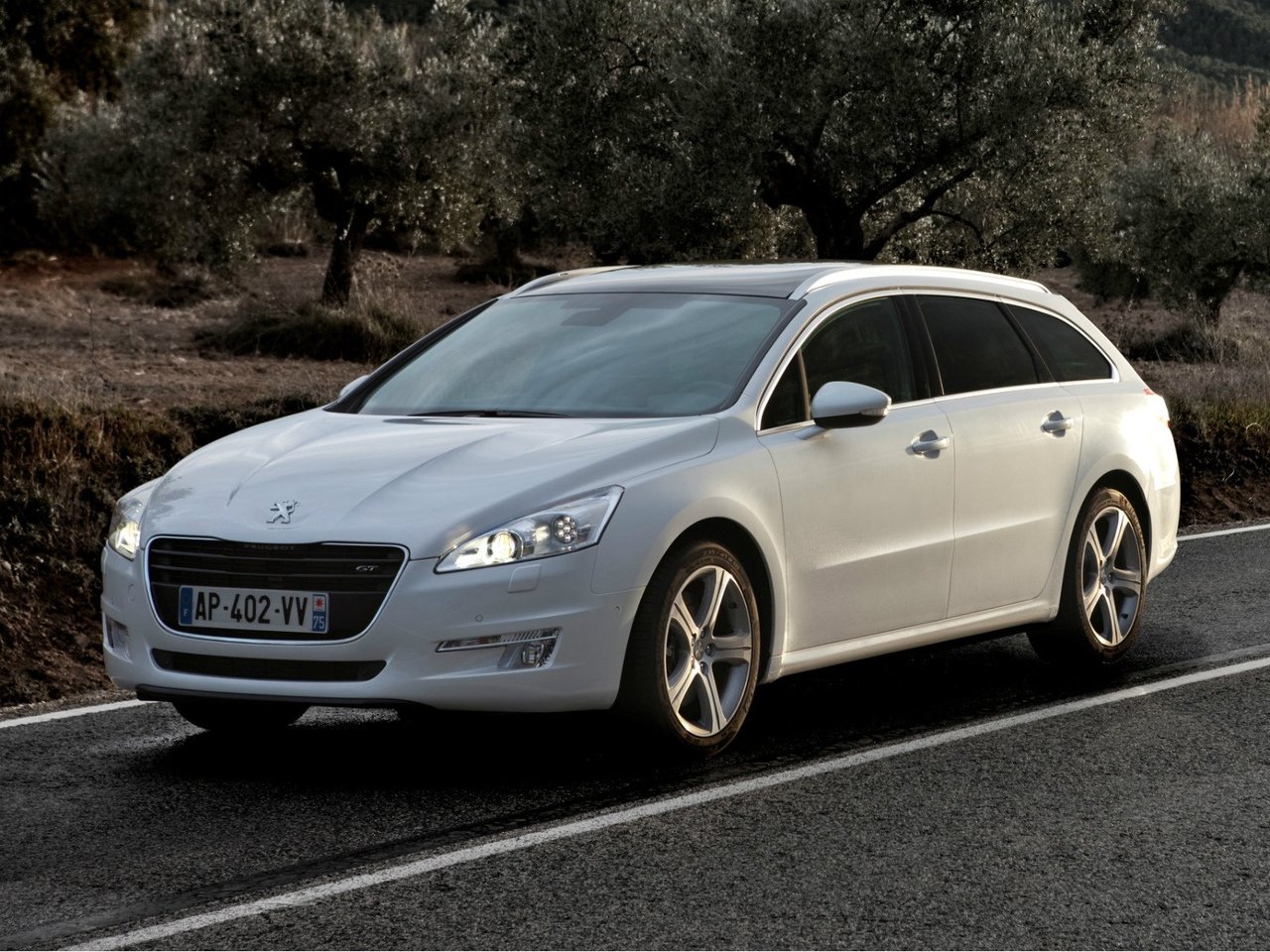 Peugeot 508 I (5-дверный универсал, 2011-2014)