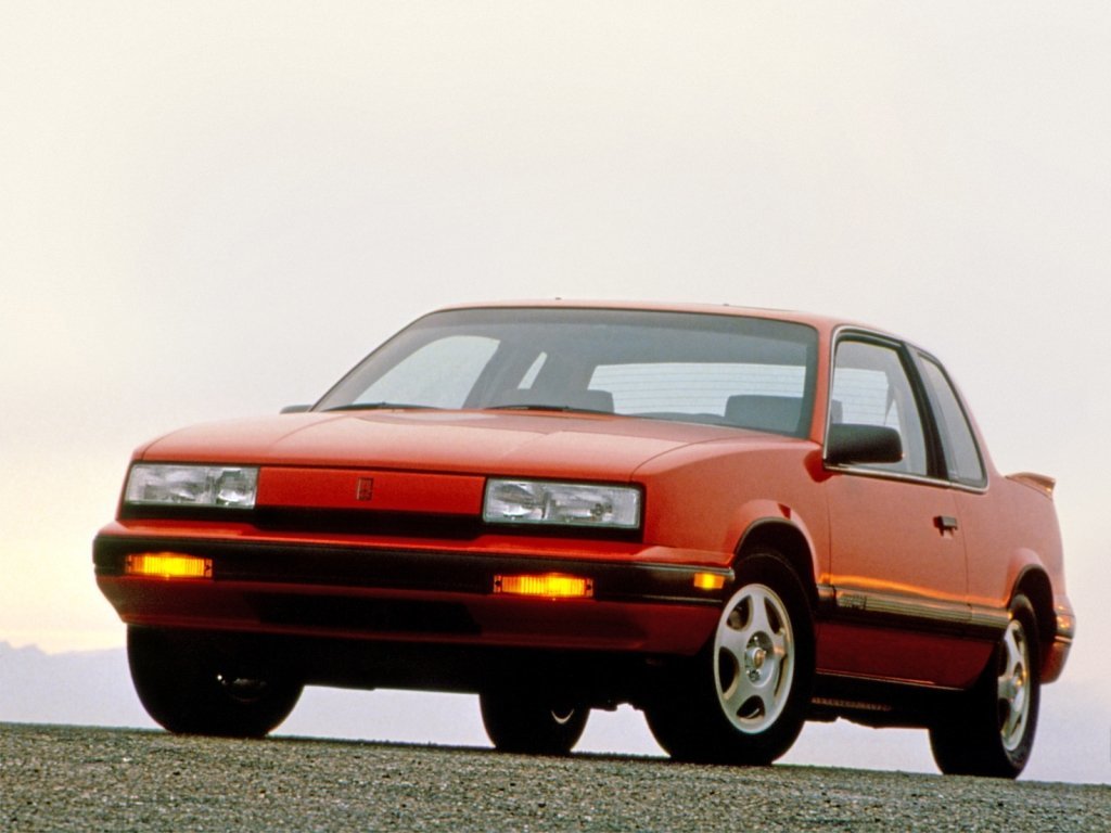 Oldsmobile Cutlass Calais (Купе, 1984-1991)