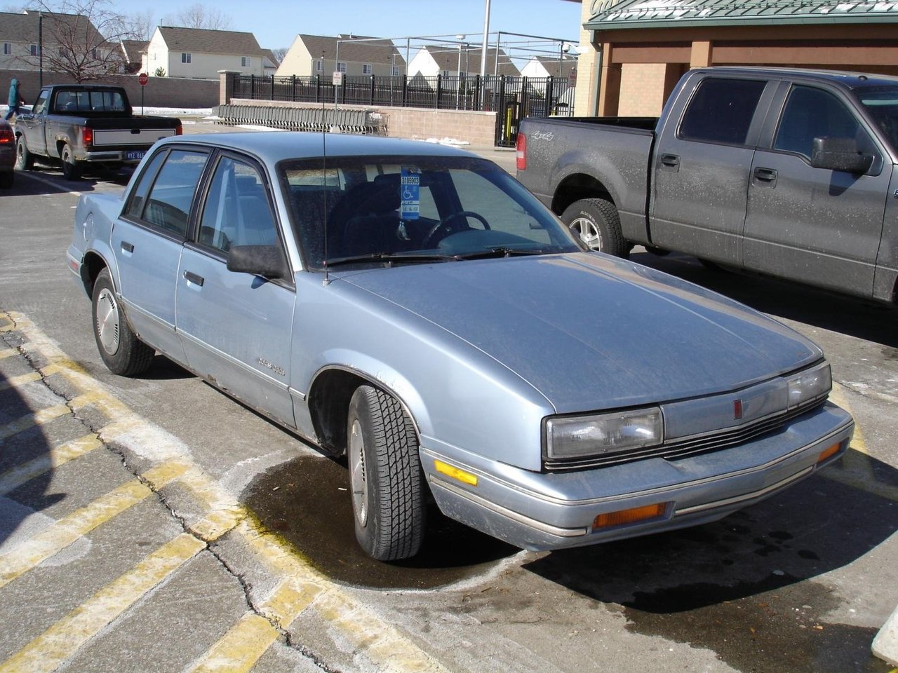 Oldsmobile Cutlass Calais (Седан, 1984-1991)