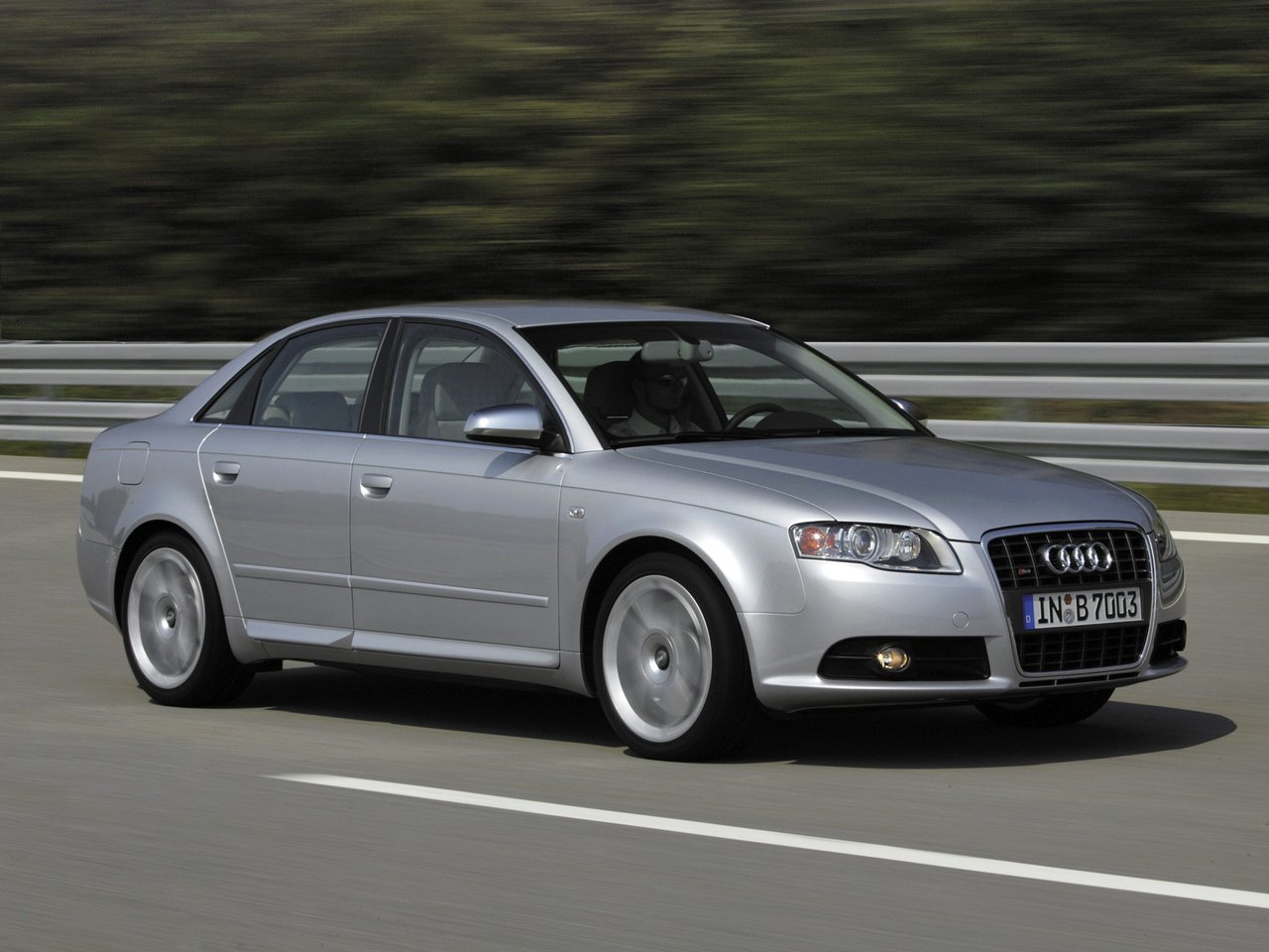 Audi S4 III B7 (Седан, 2004-2008)