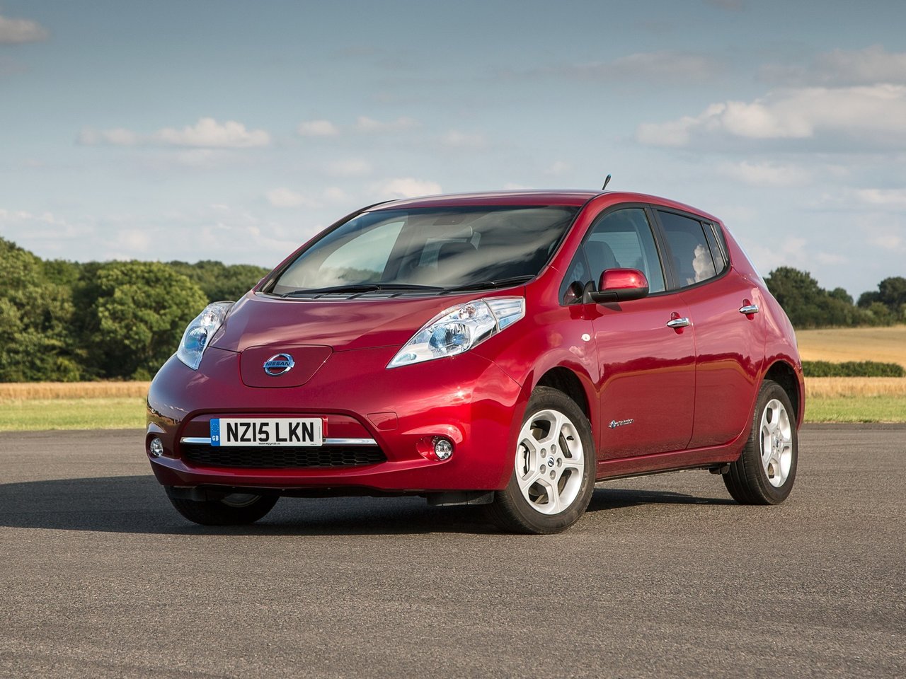 Nissan Leaf I ZE0/AZE0 (Хэтчбек 5 дверей, 2010-2017)