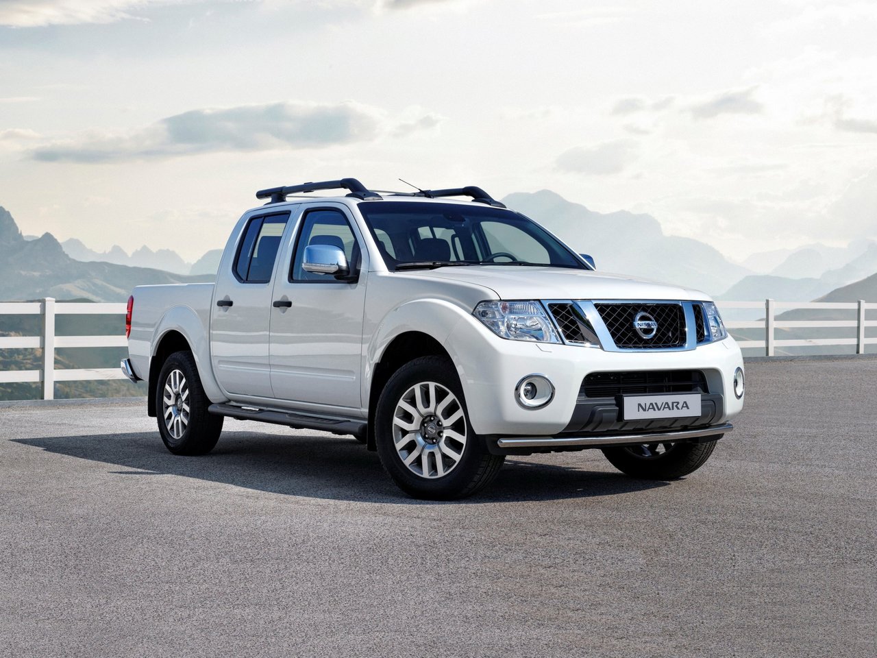 Nissan Navara Frontier III D40 Рестайлинг (Пикап Двойная кабина, 2010-2015)